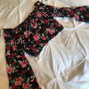 Rose lone sleeve crop with bell sleeves!